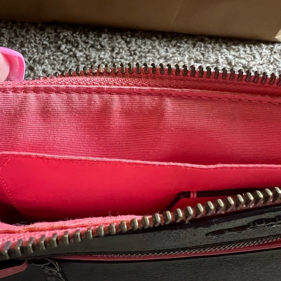 Coach Brown, Black & Pink Crossbody Bag with Signature Design - Picture 6 of 7